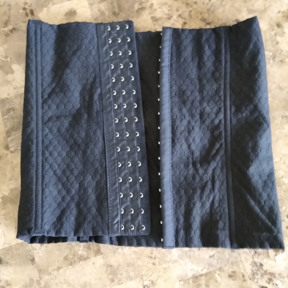 Shapewear - Picture 3 of 4